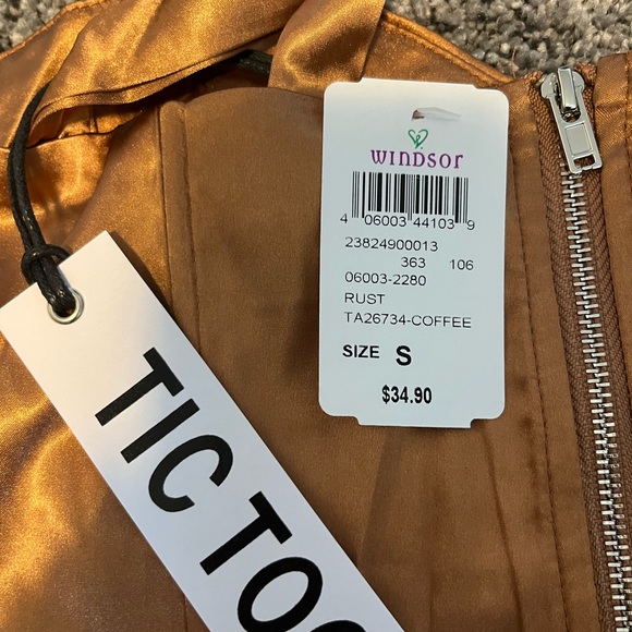 BNWT Windsor top - Picture 3 of 3